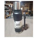 Stanley Classic Legendary Bottle with Collapsible Handle