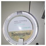 Neutrogena Clear Coverage CC Compact - 0.38oz