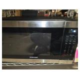 SAMSUNG 1.9 cu. ft. Countertop Microwave 
