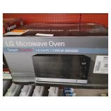 LG NeoChef 1.5 cu. ft. 1100-Watt Countertop Microwave in Stainless Steel with Smart Inverter