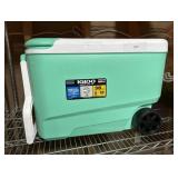 Igloo Wheelie Cool 38qt Rolling Cooler - Mint: 53 Can Capacity