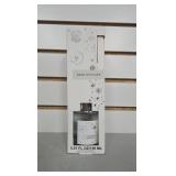 Festive Voice Collection Sugared Waterlily Reed Diffuser
