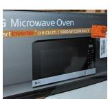 LG NeoChef 0.9 cu. ft. 1000-Watt Countertop Microwave