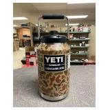 YETI Rambler 1 gal Wetlands Camo BPA Free 2.0 Insulated Jug