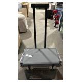 22 QT ULTRA-LIGHT WHEELED COOLER