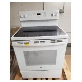 GE Free-Standing and Front Control Electric Range