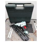 Hitachi Pneumatic 2-1/2" Finish Nailer in Case