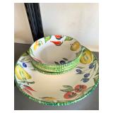 Serving bowls set 