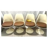 Lot # : 171 - Knoll Intl. Eero Saarinen Tulip Chairs