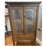 Lot # : 141 - Antique Rustic Pie Safe
