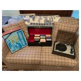 Vinyl, 8 Tracks and Turntable 