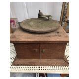 Vintage Victor Victrola VV-IV Tabletop Phonograph 