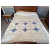 Beautiful Vintage Handmade Quilt