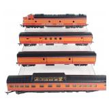 Rivarossi Daylight Southern Pacific EMD E-Unit and 3 Passenger Cars