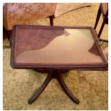 Tray top coffee table