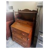 ESTATE SALE IN LEXINGTON DOWNS