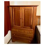 Wardrobe / Armoire