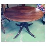 Sm. vintage Oval Mahogany Table