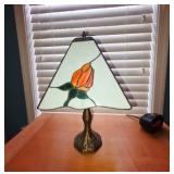 Tiffany-style Stained Glass Table Lamp
