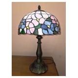 Tiffany-style Stained Glass Table Lamp