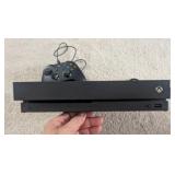 WST124 (1) XBOX One Gaming System.