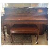 EAT133 - Yamaha M25 Cherry Console Piano