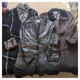 EAT325- lot Of 3 Women