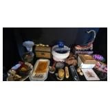 EAT360 - Assorted Knick Knacks and Collectibles From Around the World