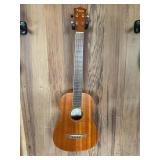 EFF032 Kmise Ukulele with Wall Mount