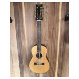 EFF036 Tizzy 8-Stringed Ukulele with Wall Mount