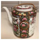MMC041 Chinese Rose Medallion Porcelain Tea Pot