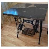 KKS067 - Beautiful Singer Sewing Machine Table With Stone Top