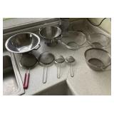AKC028 - Collection of Various Stainless Steel Kitchen Colanders & Mesh Strainers