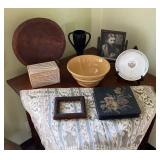 AKC074 Collection of Interesting Antique & Vintage Decorative Items