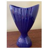 AKC076 - Vintage Red Wing U.S.A. Pottery Cobalt Blue Ceramic Fluted Fan Shape Design Vase