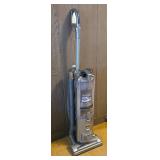 WWS003 - Shark Vacuum Cleaner 