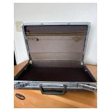 MMS020 - Vintage Briefcase