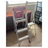 MMS021 - Pair of Step Ladders 