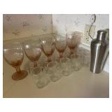 MMS028 - Home Bar Lot - Glasses and Drink Mixer 