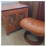 MMS075 - Vintage End Table and Ottoman 
