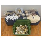 VBB124 Silver and Gold! Christmas Decor Rudolph Would Approve