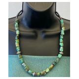 VBB510 Handmade Navajo-stye Necklace w/Green Turquoise Nuggets & Silver-toned Beads