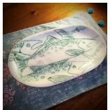 FHM083 - Studio Art Pottery Platter Alaskan Artist Signed Maury Large Fish Salmon 1986