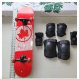 FHM097 - Skateboarding Lot 2 - Skateboard and Protective Gear