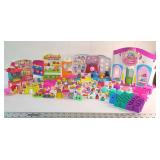 FHM182 - SHOPKINS MEGA MYSTERY LOT – Figures, Playsets, Accessories & Shopping Bags – 2010s