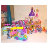 FHM184 - Hasbro My Little Pony - Mystery Lot - Castle, Train, Ponies, Vehicles & Accessories