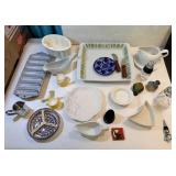 FHM200 - Assortment of Kitchen Items Lot (Brand Names In Photos) 