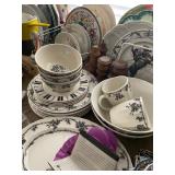 4 Kitchen dishware