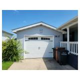 Detached Garage
