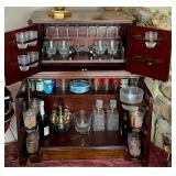 Vintage Fitted Portable Cocktail Bar / Dry Bar Cabinet.  Era & Style: Mid-20th Century (c. 1950s–197